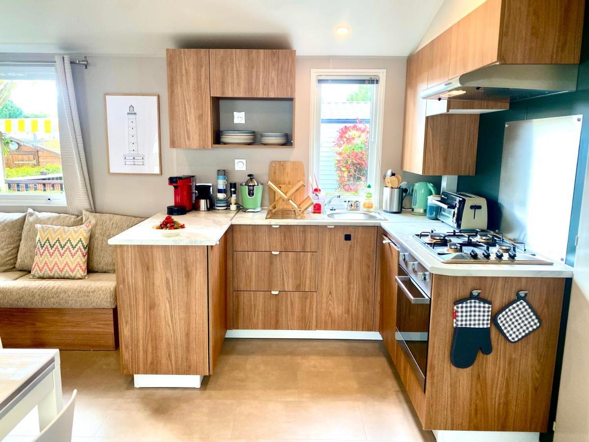 Mobil Home Excellence 6 Personnes Au Camping Mer Et Soleil, Saint George D'Oleron Les Sables Vignier Luaran gambar